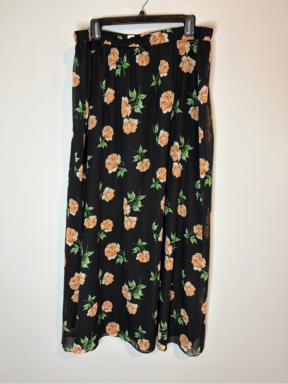 Old Navy Black Floral Maxi Boho Skirt with Peach Roses Size XL Tall